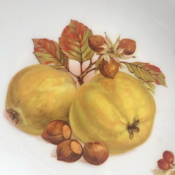 Vintage Fall Collector’s Plate - Picture 5 of 6